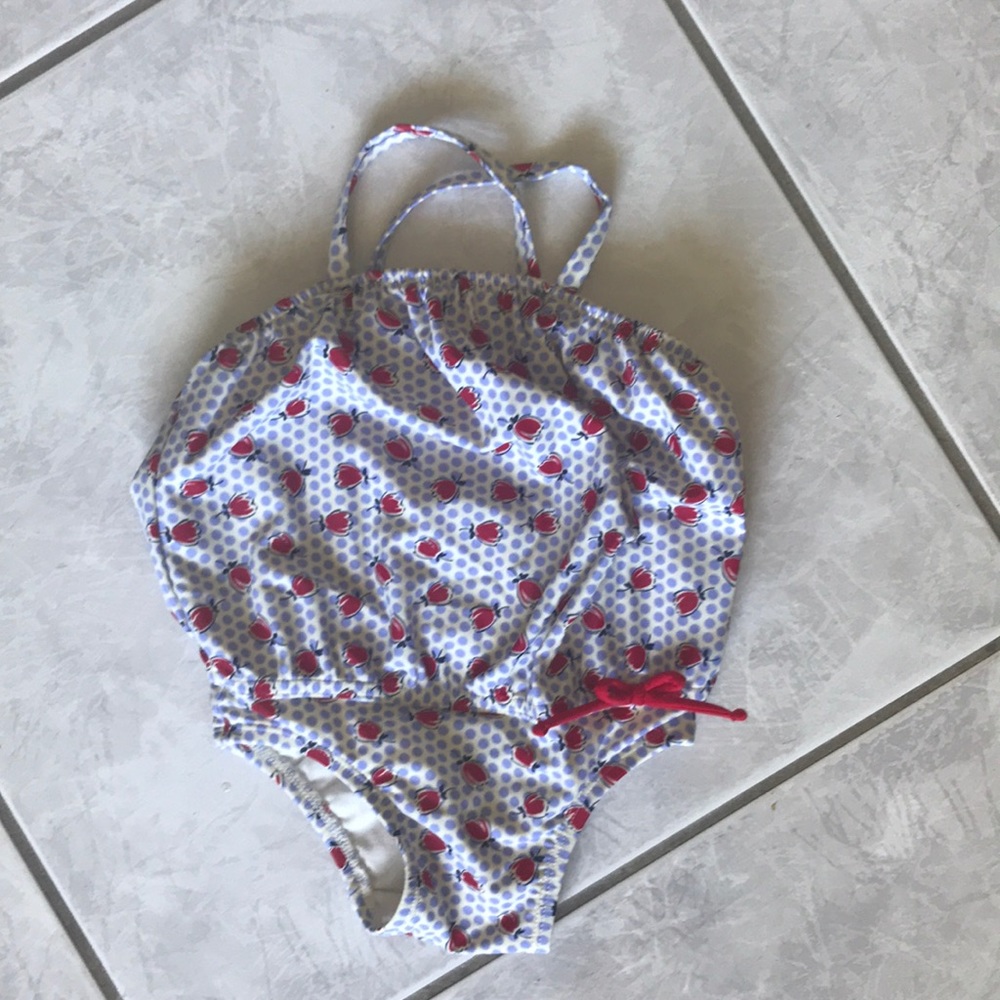 *LAST CALL* GAP Tulip print bathing suit